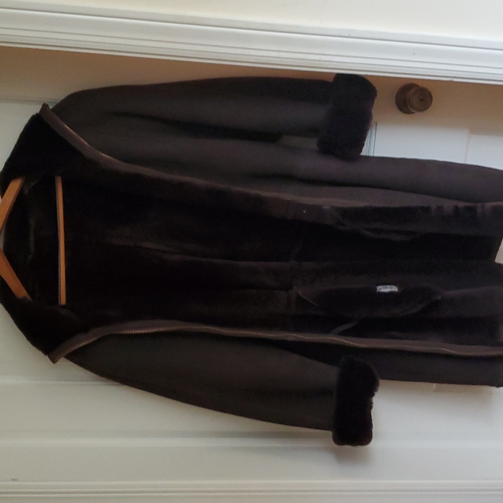 Gorgeous women's Shearling coat.